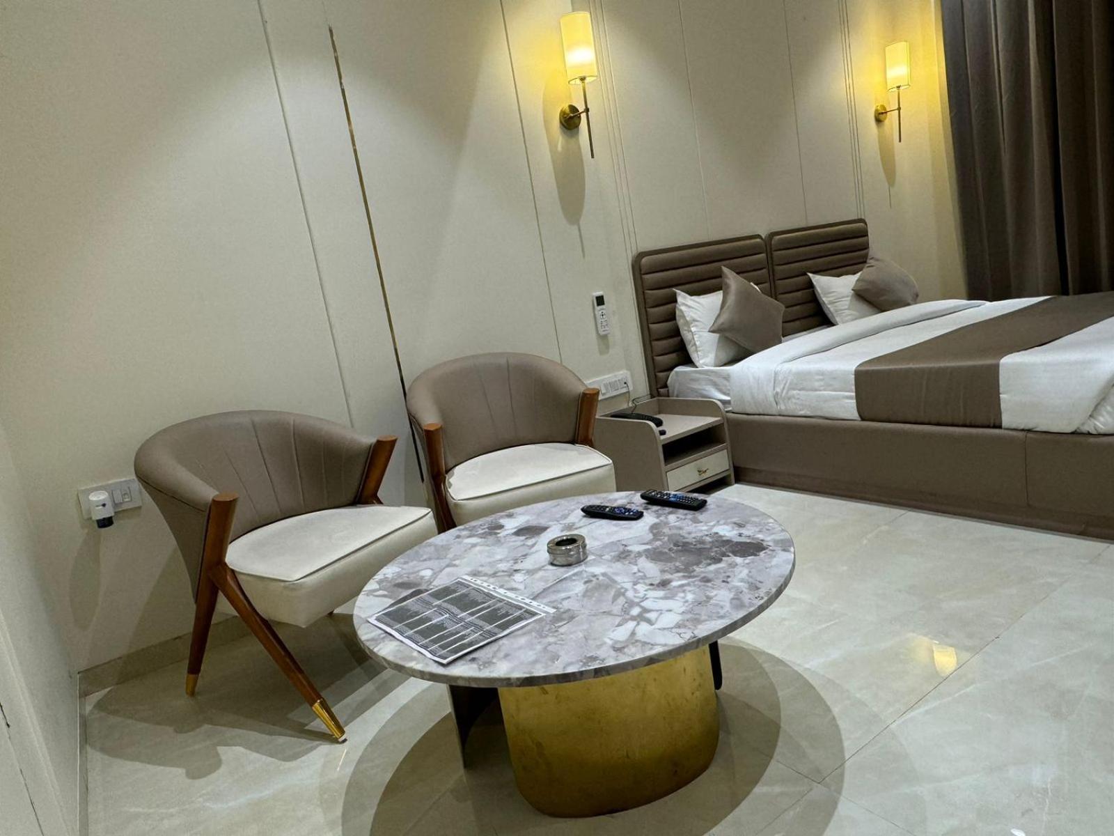 Hotel Fortune Inn ボーパール エクステリア 写真